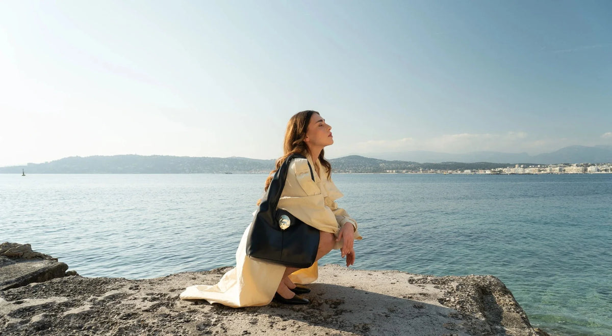Cap d’Antibes, shooting entre roches brutes et sérénité