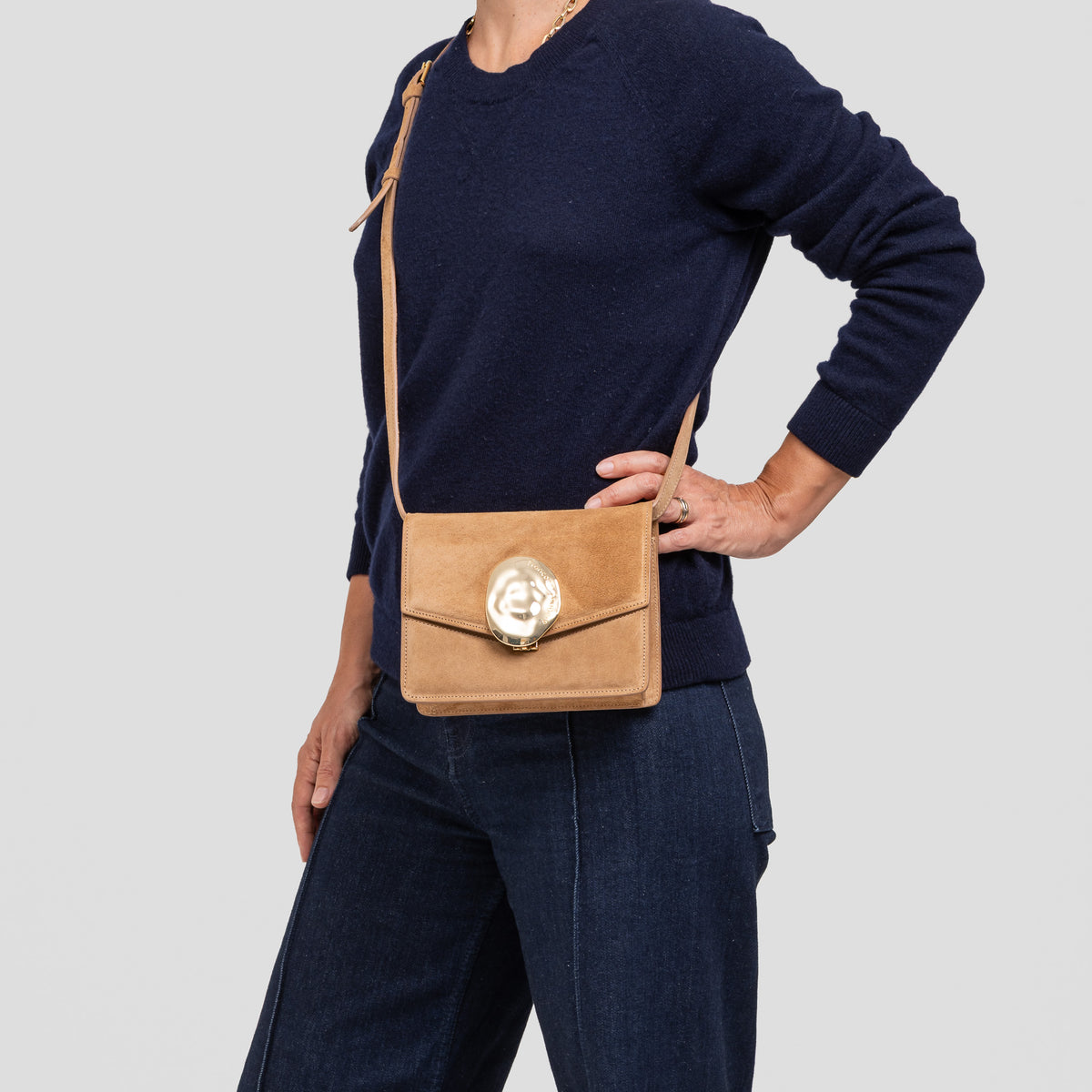 Appolonia | cuir suede beige